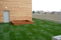 Položení travního koberce