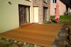Realizace terasy z exotických prken 